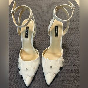Nine West White Floral Heels Bridal Wedding Bachelorette or Shower